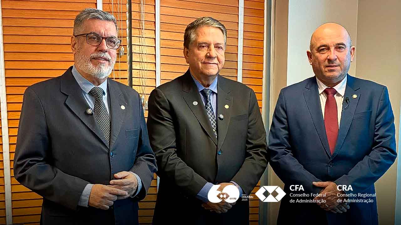 Leia mais sobre o artigo CFA recebe o selo comemorativo em alusão ao Jubileu de Diamante da Administração
