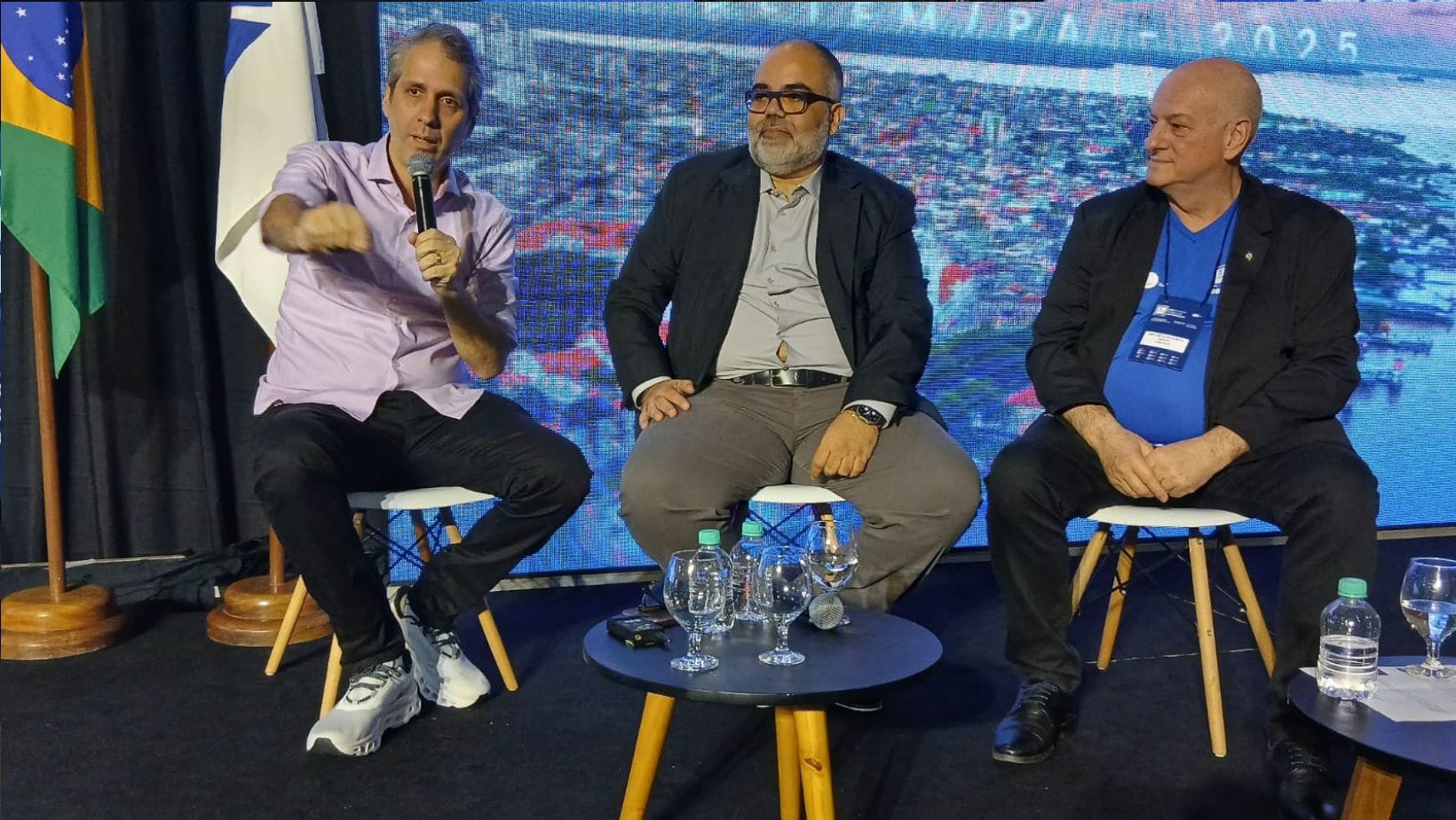 Leia mais sobre o artigo Além das quatro linhas: “A paixão impulsiona o futebol, mas a gestão é o que faz dele sustentável”, destaca painelista